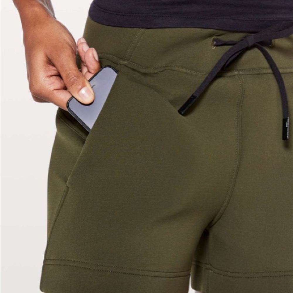 8023 -Flaw Lululemon In-Form Short- Dark Olive- size 4 -3.5” inseam - Picture 5 of 8